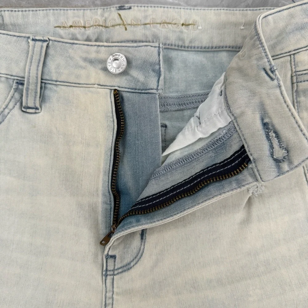 Women’s American Eagle Super Hi-Rise Distressed Light Wash Jeggings Size 4 - Picture 4 of 16